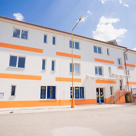Apartmany Pokoj Zvolen Buitenkant foto